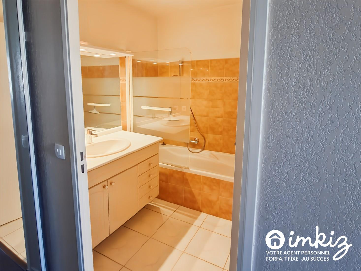 
                                                Vente
                                                 Lumineux appartement 4 pièces Secteur des Rascas