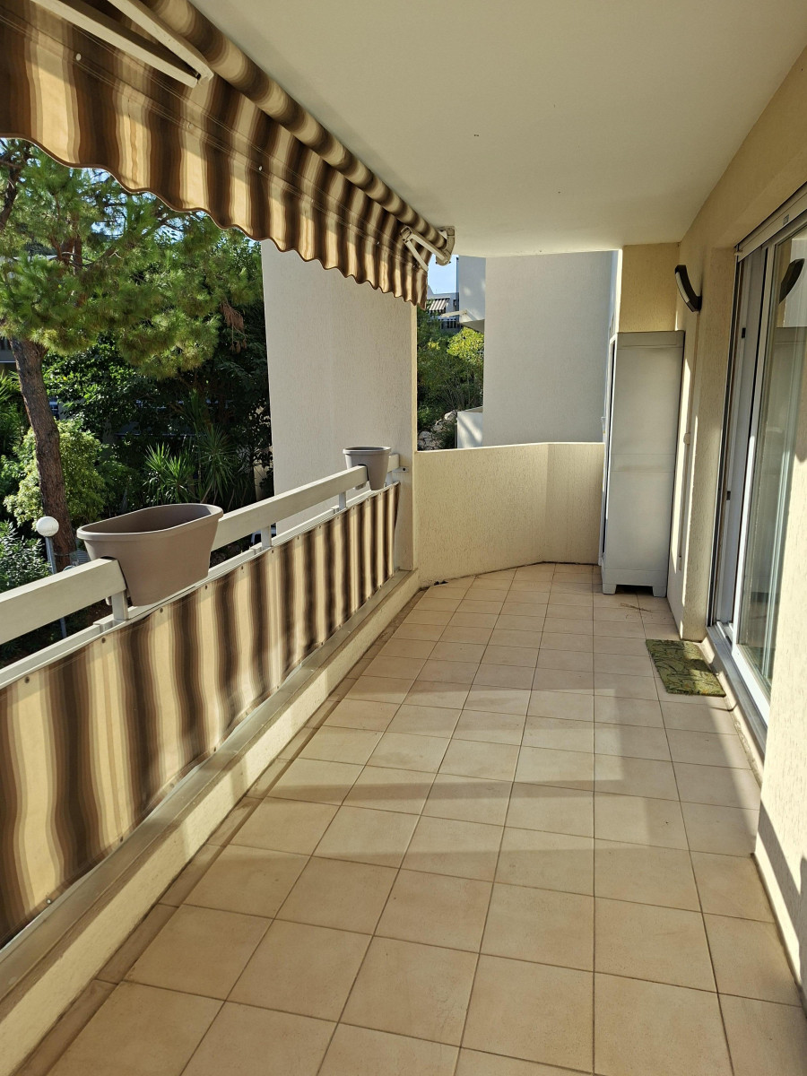 
                                                Vente
                                                 Lumineux appartement 4 pièces Secteur des Rascas