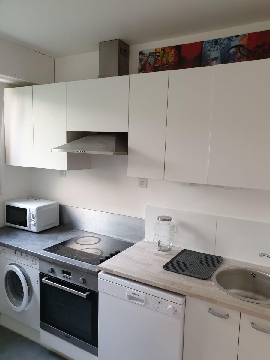 
                                                Location
                                                 Lumineux studio 28m2- 75020