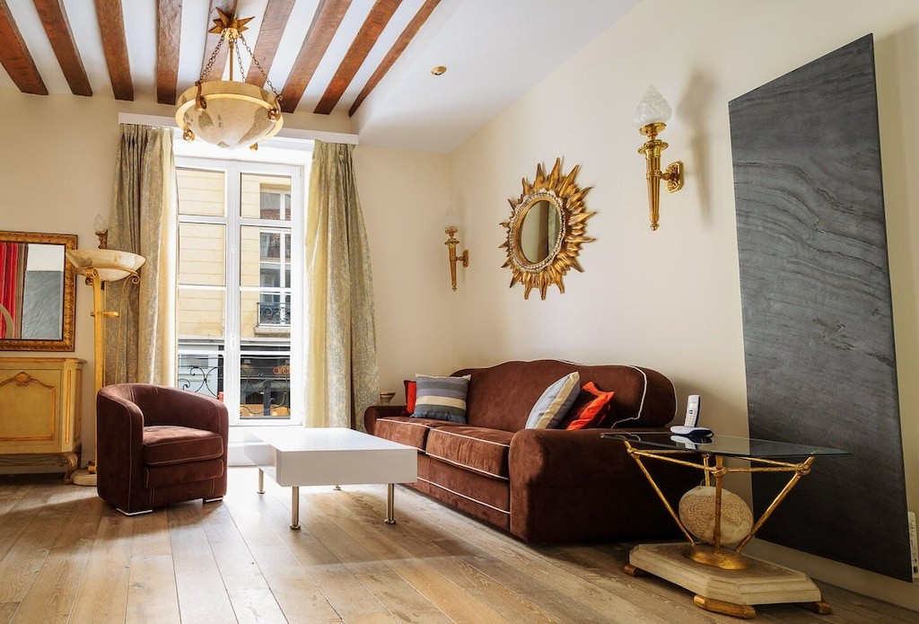 
                                                Location
                                                 luxe 1BR 2BA proche de la place des vosges