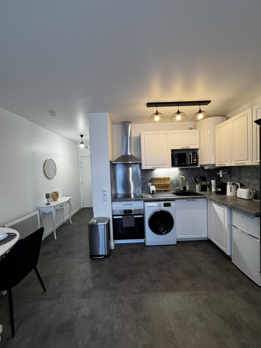 
                                                Location
                                                 Luxueux appartement meublé 27m² Honfleur