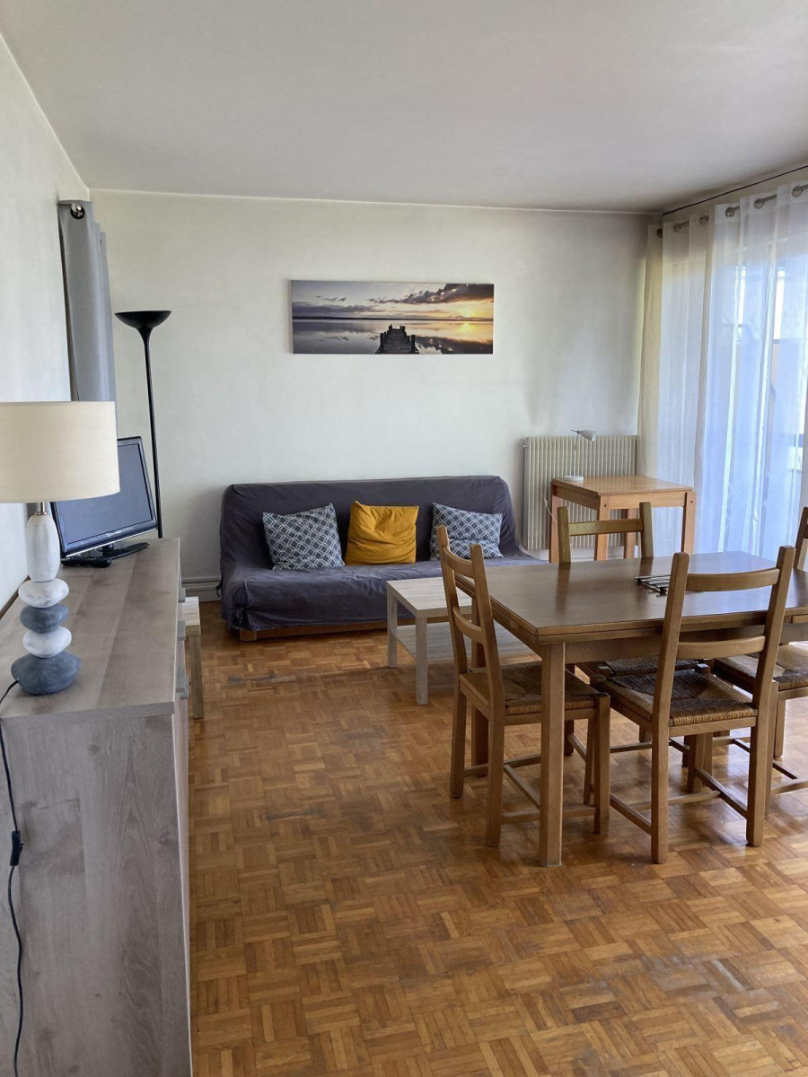 
                                                Location
                                                 Lyon 3 - Bel appartement meublé calme et lumineux.