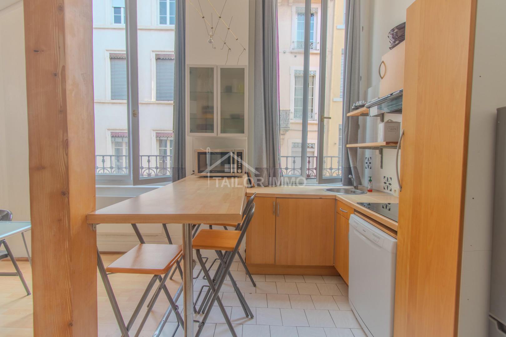 
                                                Vente
                                                 LYON 6 - MASSENA