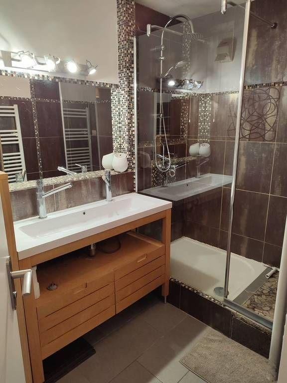 
                                                Location
                                                 Lyon 7e (69007) 3 pièces 70m2