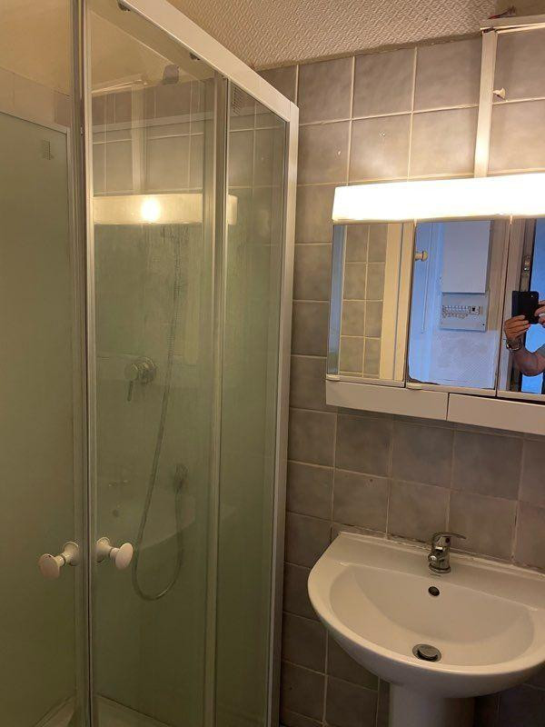 
                                                Location
                                                 Lyon 8, T2, rez de jardin, tram jet d'eau