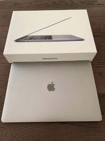 
                                                Informatique
                                                 MacBook Pro 15 pouces avec barre tactile 2018