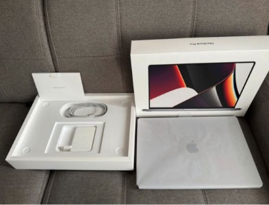 
                                                Informatique
                                                 MacBook Pro 16" M1 Max - 64GB RAM, 1TB SSD -