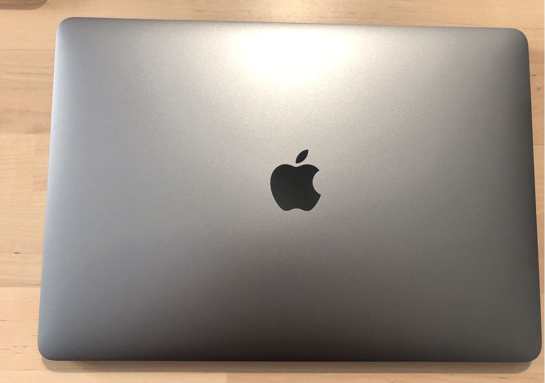 
                                                Informatique
                                                 MacBook Pro Retina 2018 | 13pouces | i5 |