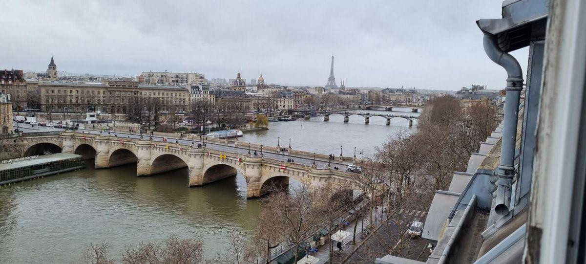 
                                                Location
                                                 Magnifique 2 pièces au coeur de la capitale