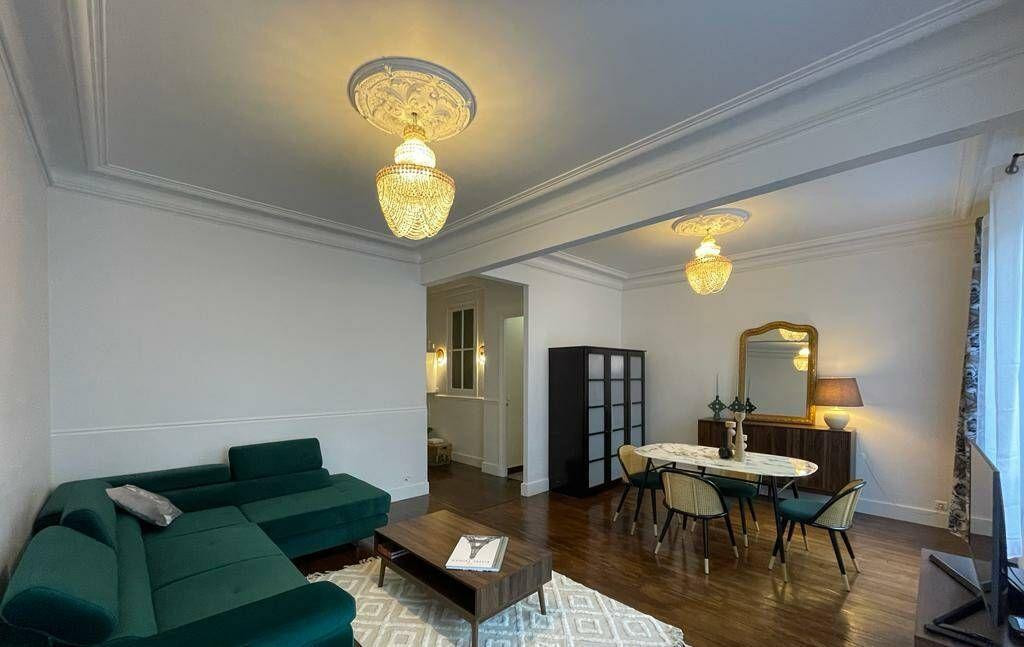
                                                Location
                                                 Magnifique 2 pièces meublé 55m2 à Clichy