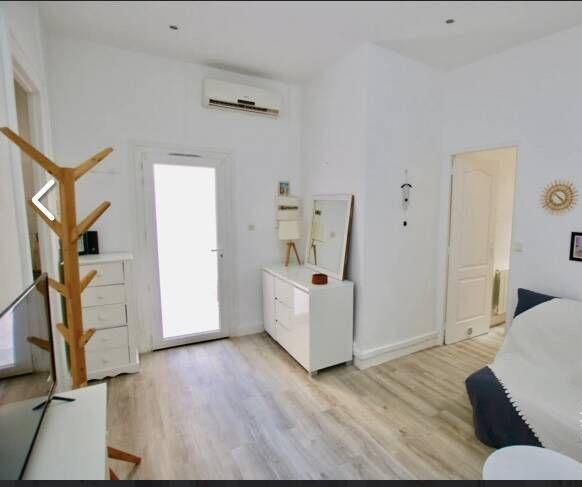 
                                                Location
                                                 Magnifique 2 pièces terrasse meublé 32m² Evêché