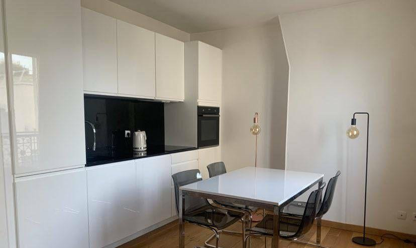 
                                                Location
                                                 Magnifique 3P meublé 55m2 sans vis à vis Paris 14