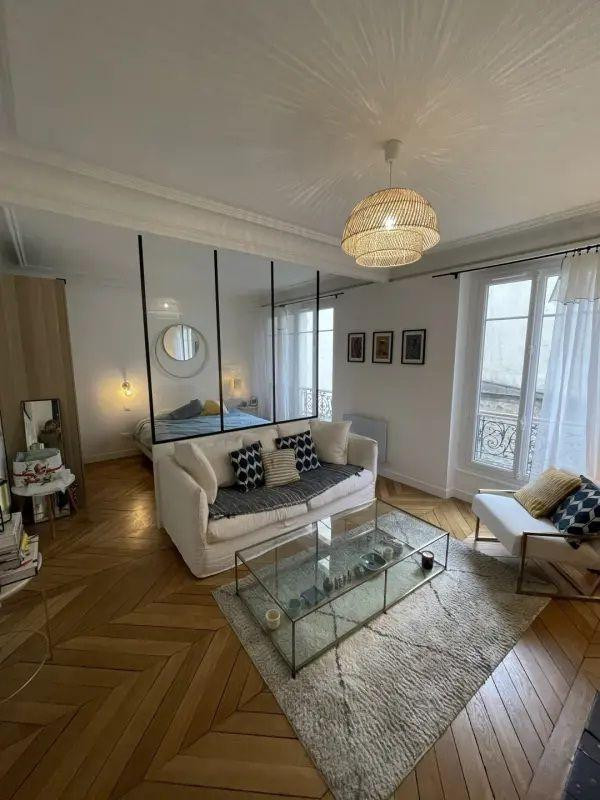 
                                                Location
                                                 Magnifique appartement, charme ancien, lumineux