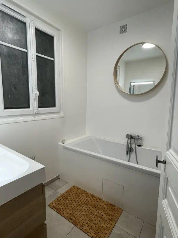 
                                                Location
                                                 Magnifique appartement, charme ancien, lumineux
