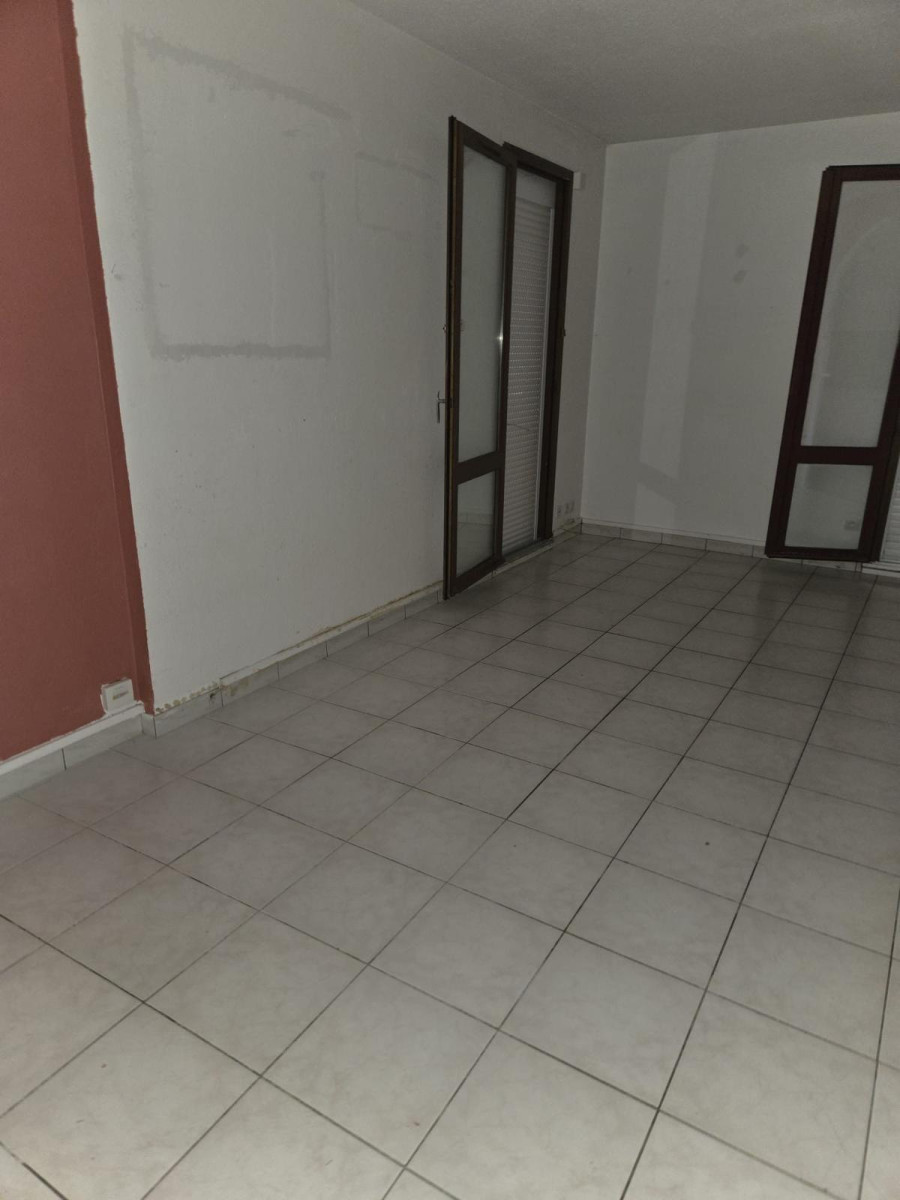 
                                                Location
                                                 Magnifique  appartement  dans un petit paradis