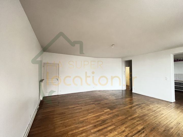 
                                                Location
                                                 Magnifique appartement de charme situé en HYPER-CENTRE de SAINT-QUENTIN