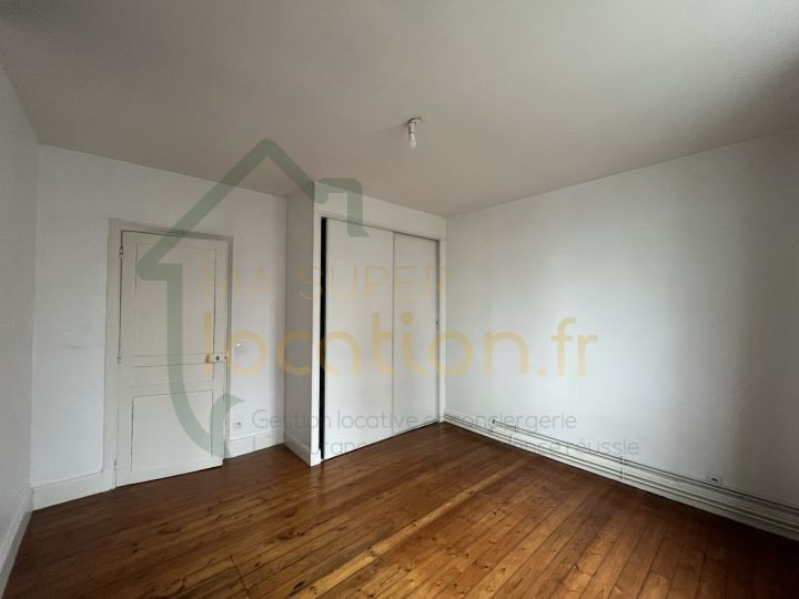 
                                                Location
                                                 Magnifique appartement de charme situé en HYPER-CENTRE de SAINT-QUENTIN