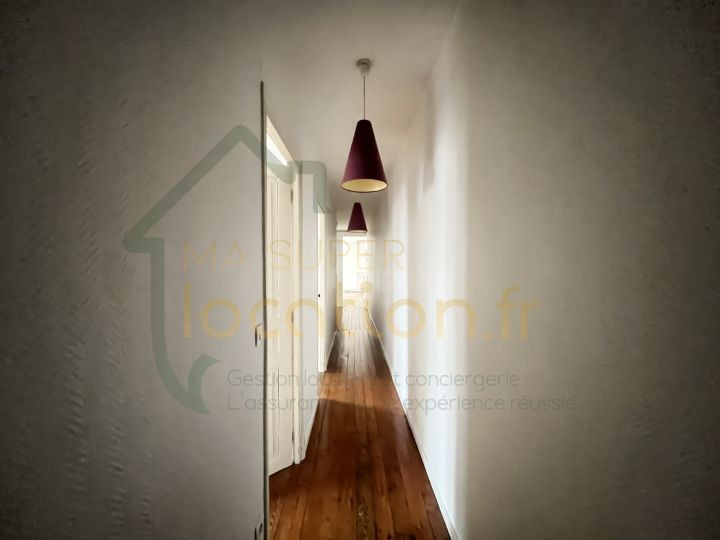 
                                                Location
                                                 Magnifique appartement de charme situé en HYPER-CENTRE de SAINT-QUENTIN