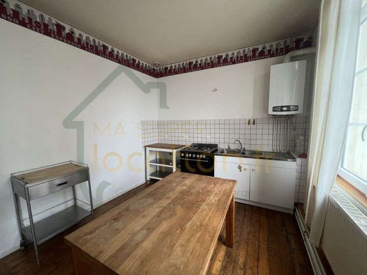 
                                                Location
                                                 Magnifique appartement de charme situé en HYPER-CENTRE de SAINT-QUENTIN