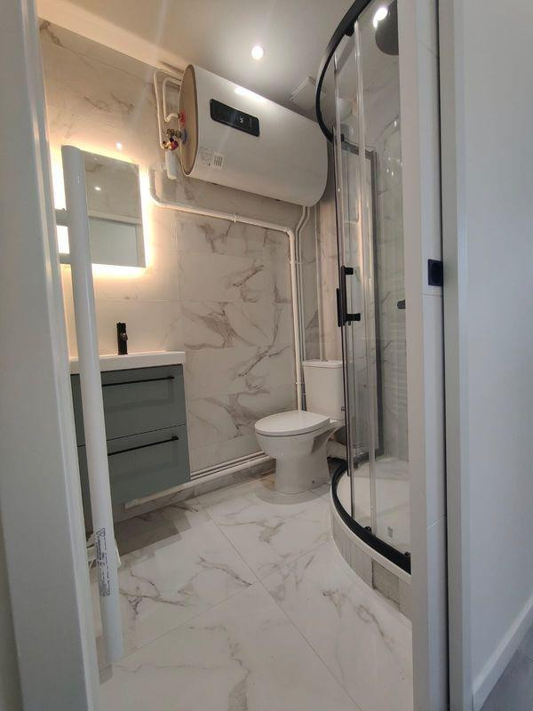 
                                                Location
                                                 Magnifique appartement meublé, refait à neuf