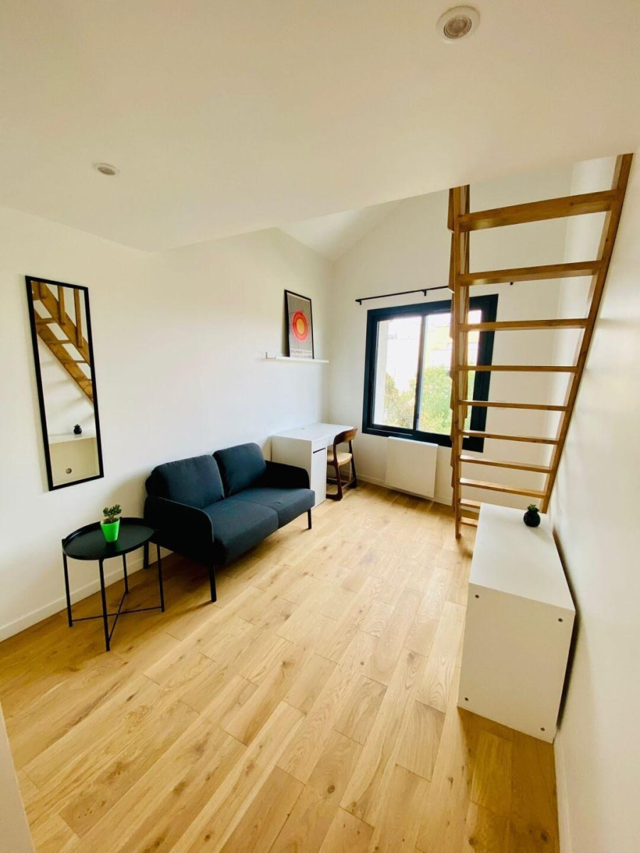 
                                                Colocation
                                                 Magnifique coliving 250m² metro Gainsbourg M11