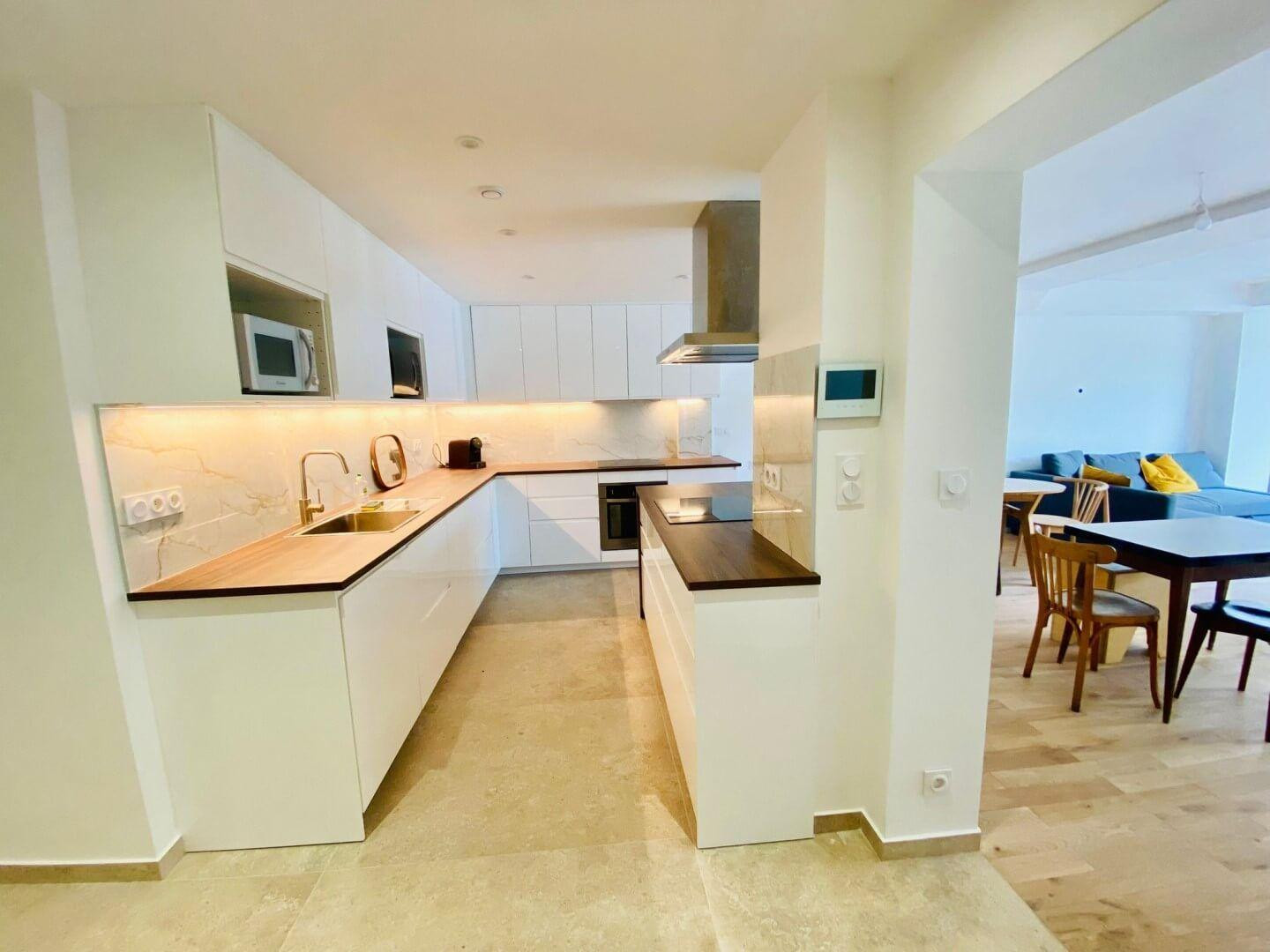 
                                                Colocation
                                                 Magnifique coliving 250m² metro Gainsbourg M11