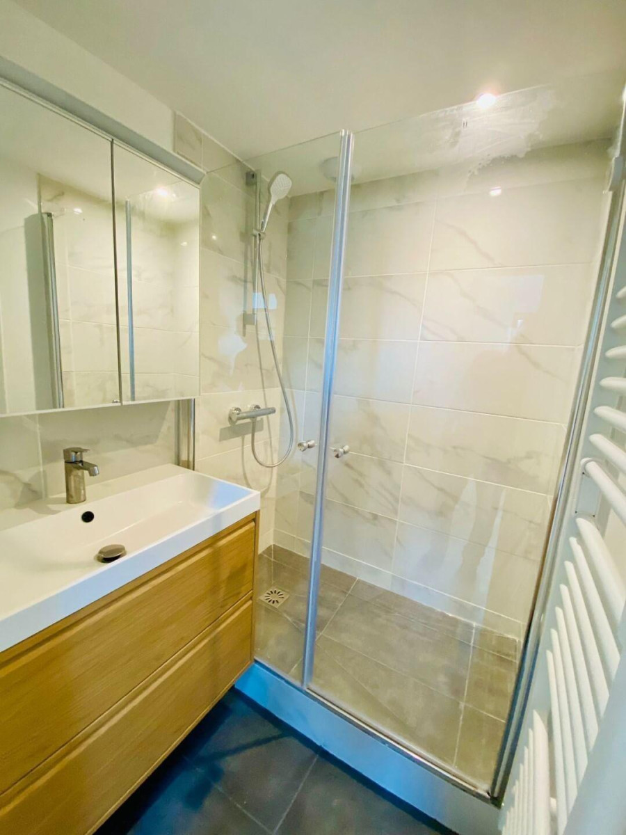 
                                                Colocation
                                                 Magnifique coliving 250m² metro Gainsbourg M11