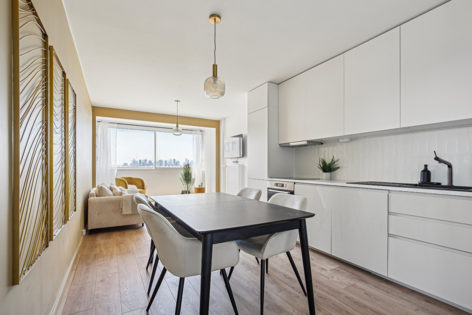 
                                                Colocation
                                                 Magnifique colocation meublée rénovée