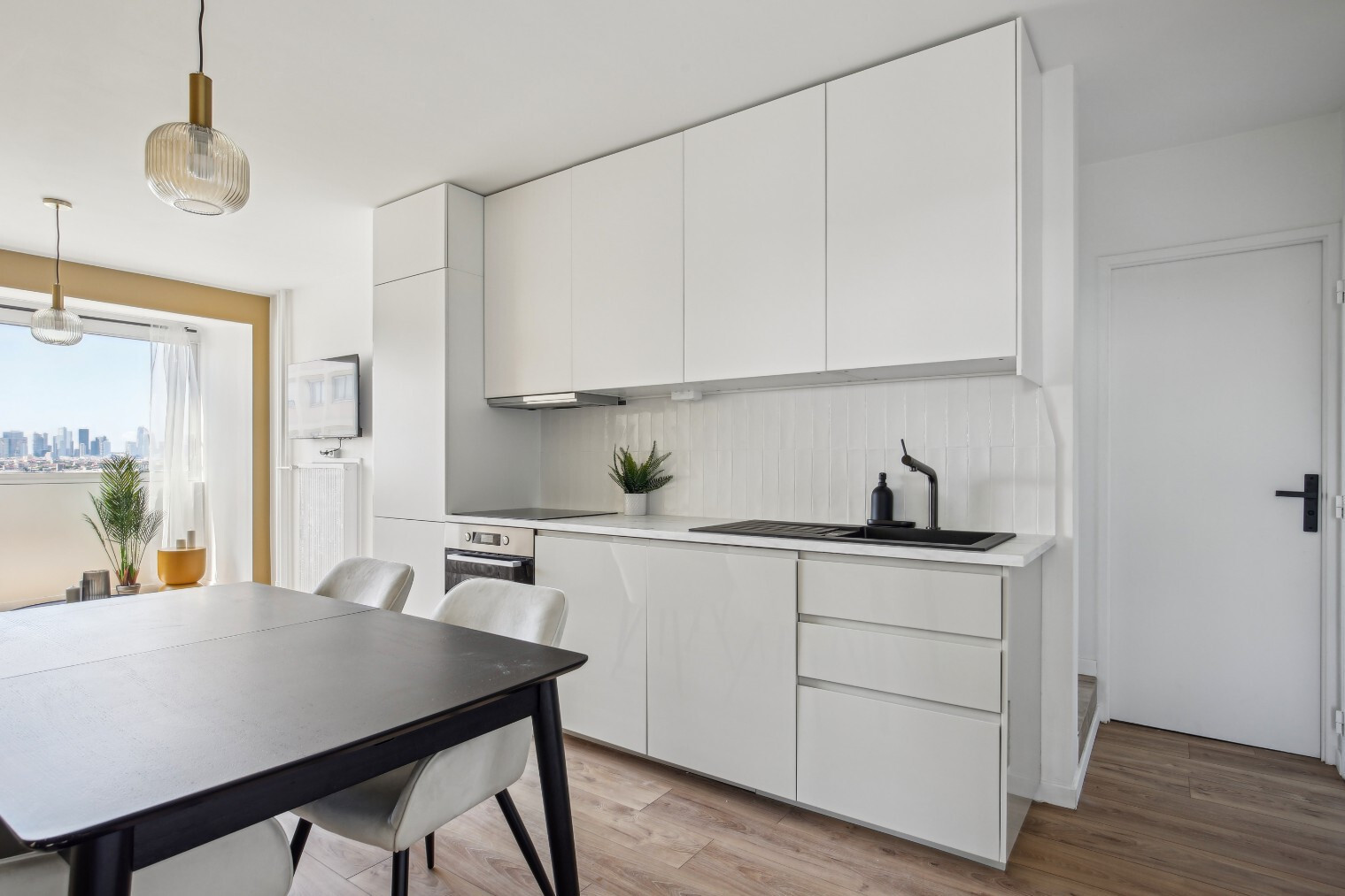 
                                                Colocation
                                                 Magnifique colocation meublée rénovée
