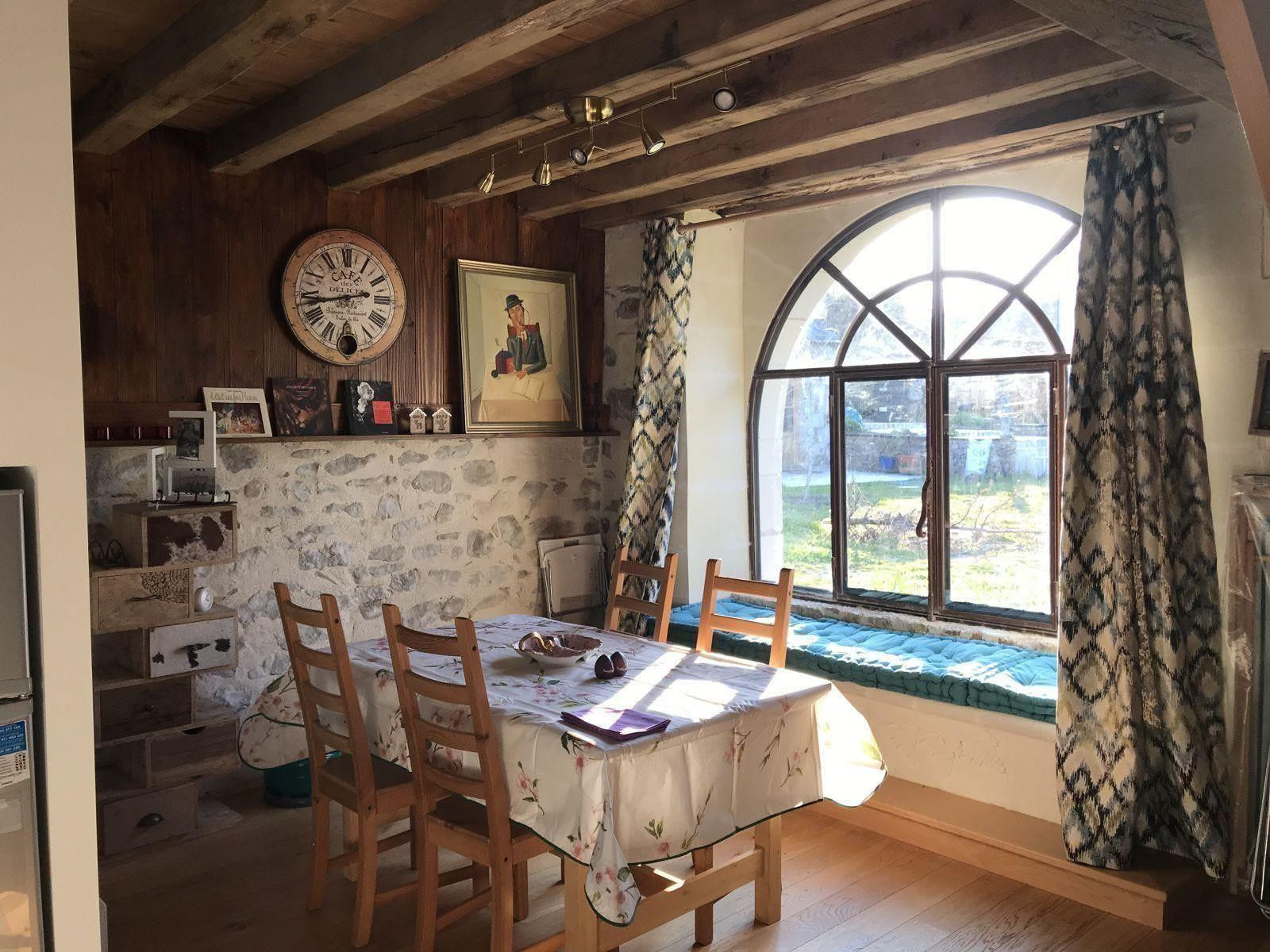 
                                                Location
                                                 Magnifique Demeure au calme total 15km d'Angers