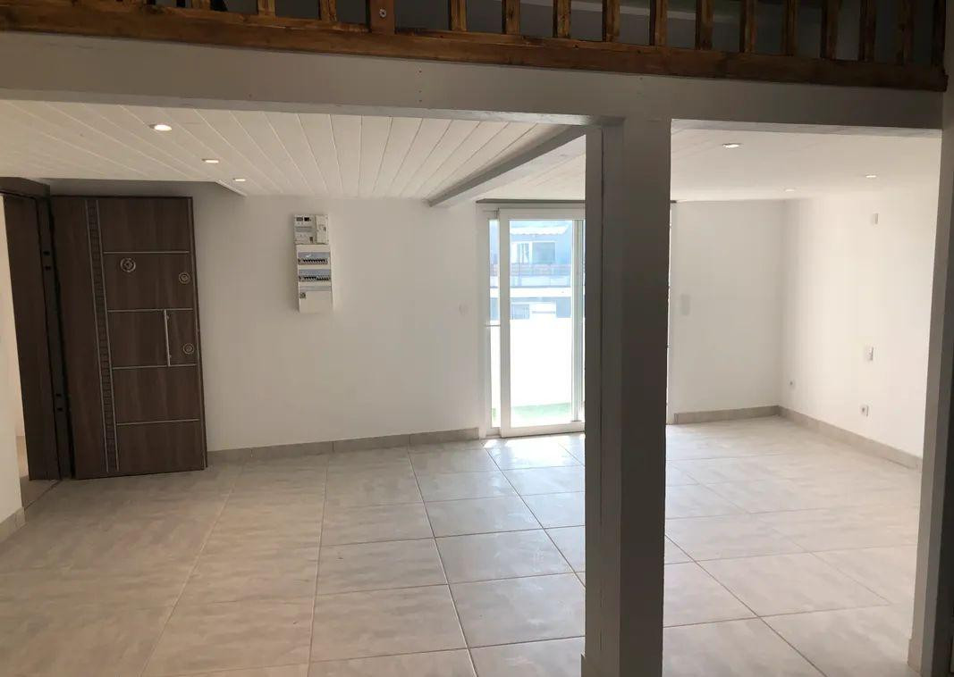 
                                                Location
                                                 Magnifique Duplex 70M2 belle terrasse à Marseille