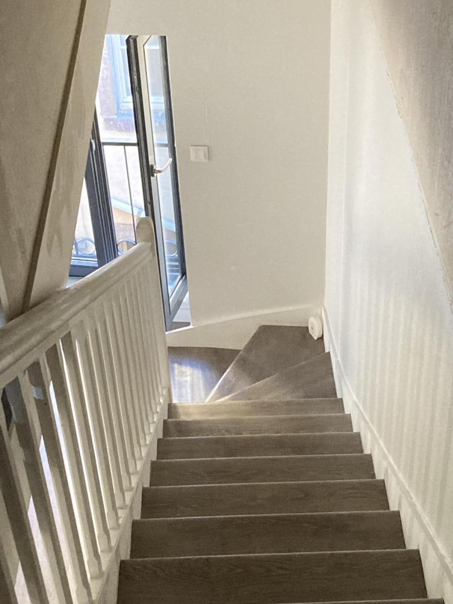 
                                                Location
                                                 Magnifique duplex meublé en centre ville