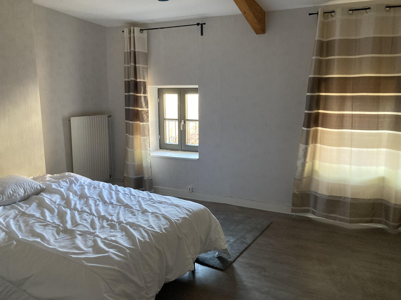 
                                                Location
                                                 Magnifique duplex meublé en centre ville