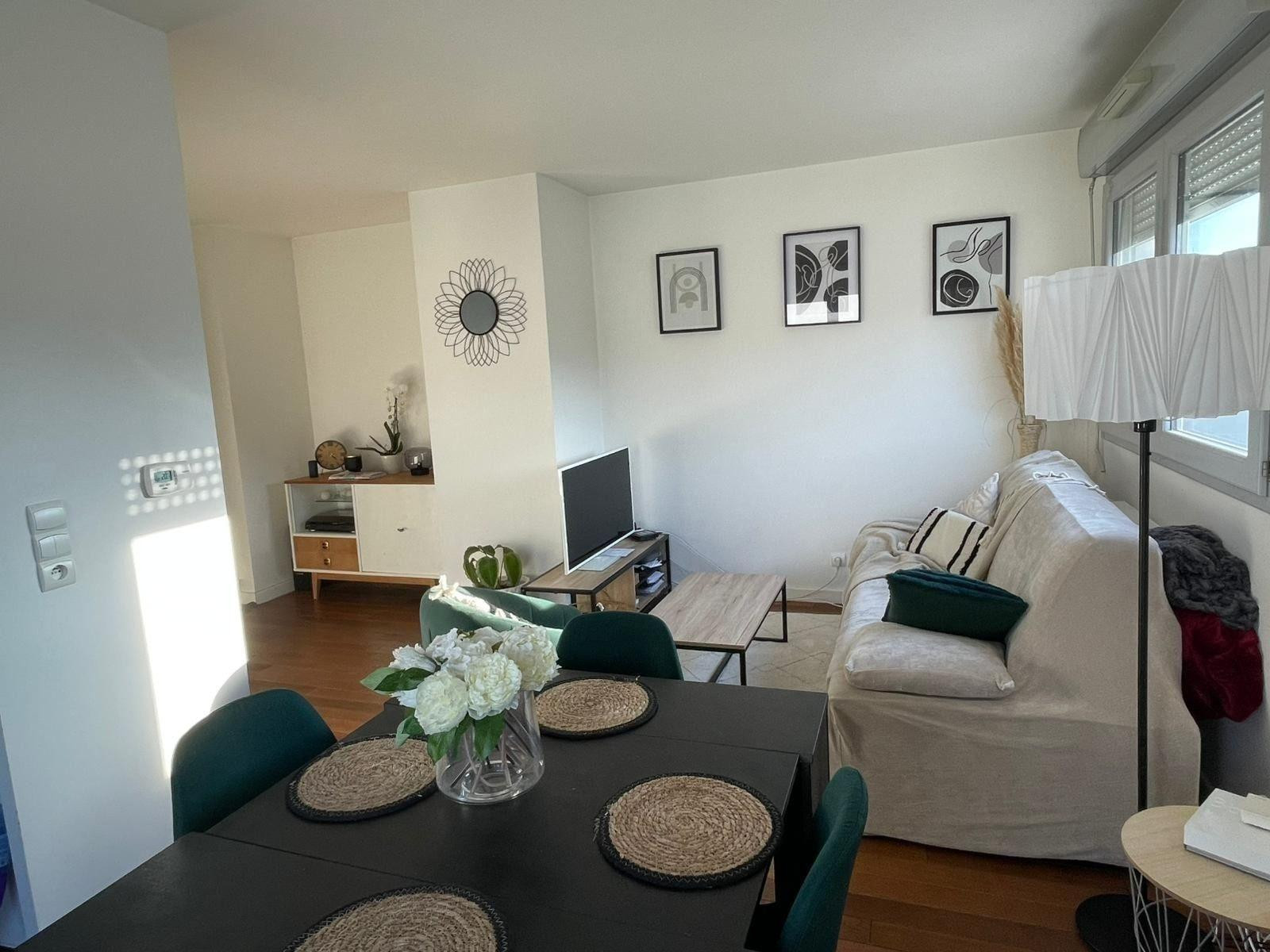 
                                                Location
                                                 Magnifique location Vide Villejuif