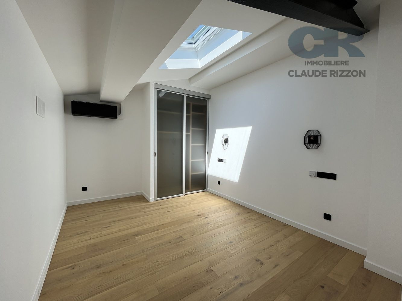 
                                                Vente
                                                 Magnifique loft