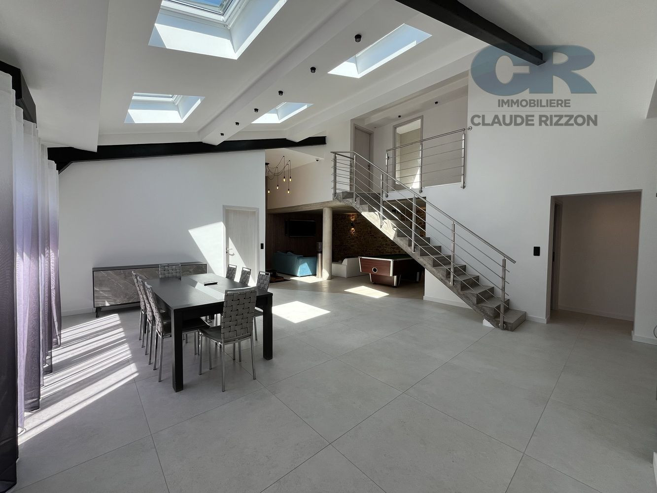 
                                                Vente
                                                 Magnifique loft