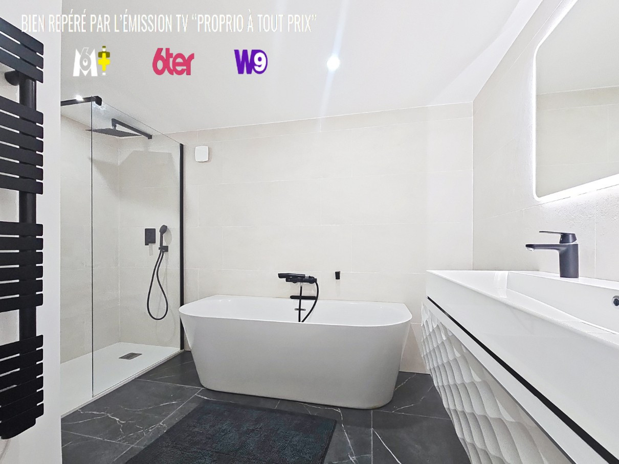 
                                                Vente
                                                 Magnifique LOFT entièrement rénové