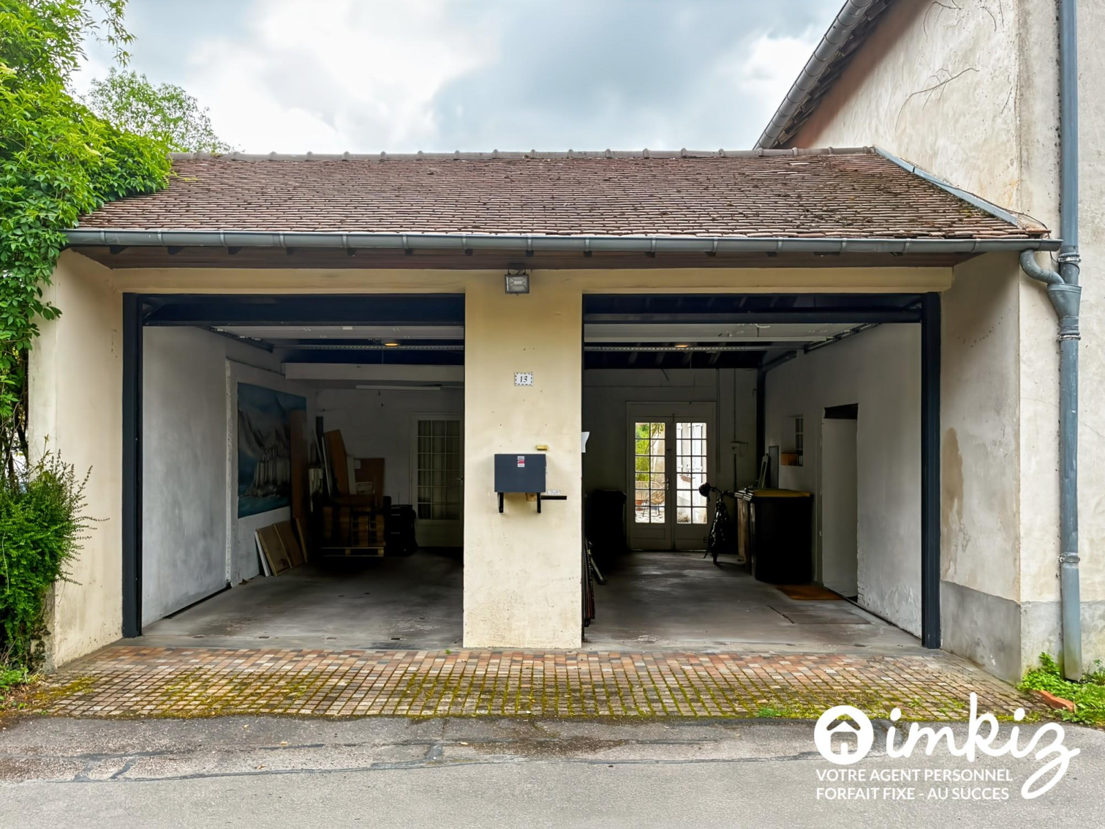 
                                                Vente
                                                 Magnifique maison familiale baignée de verdure