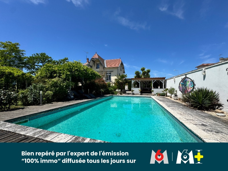 
                                                Vente
                                                 Magnifique maison familiale de caractère avec jardin paysager, piscine chauffée et prestations de qualité