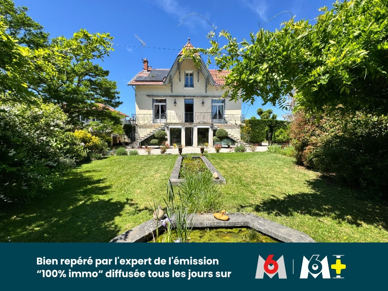 
                                                Vente
                                                 Magnifique maison familiale de caractère avec jardin paysager, piscine chauffée et prestations de qualité