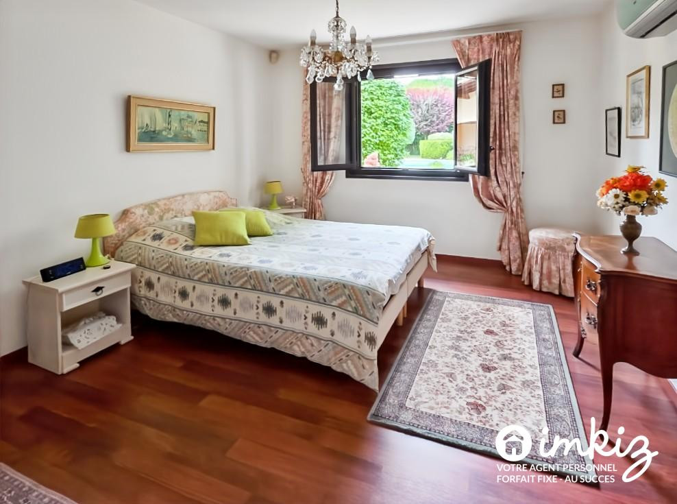 
                                                Vente
                                                 Magnifique maison traditionnelle 8 pièces