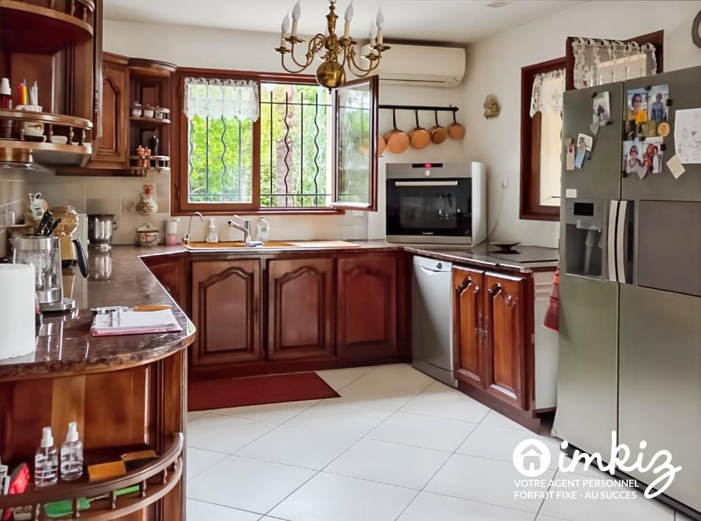 
                                                Vente
                                                 Magnifique maison traditionnelle 8 pièces