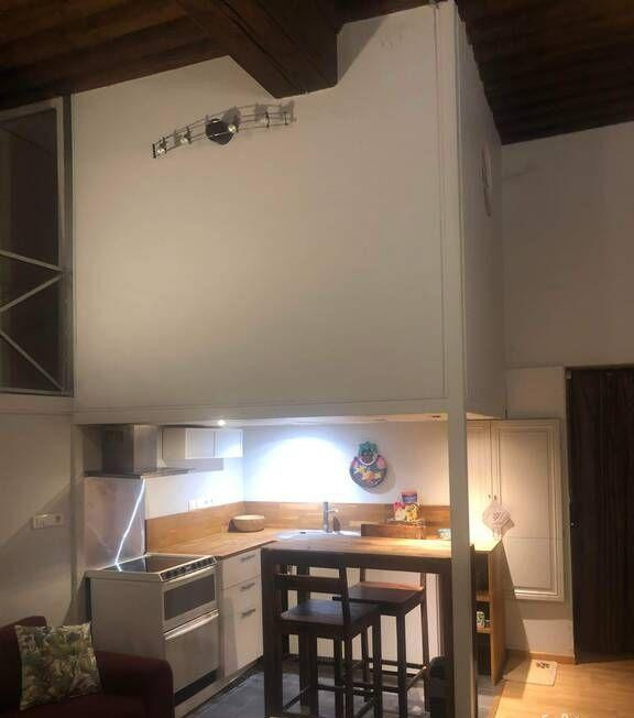 
                                                Location
                                                 Magnifique meublé 2P 49m2 à la Croix-Rousse