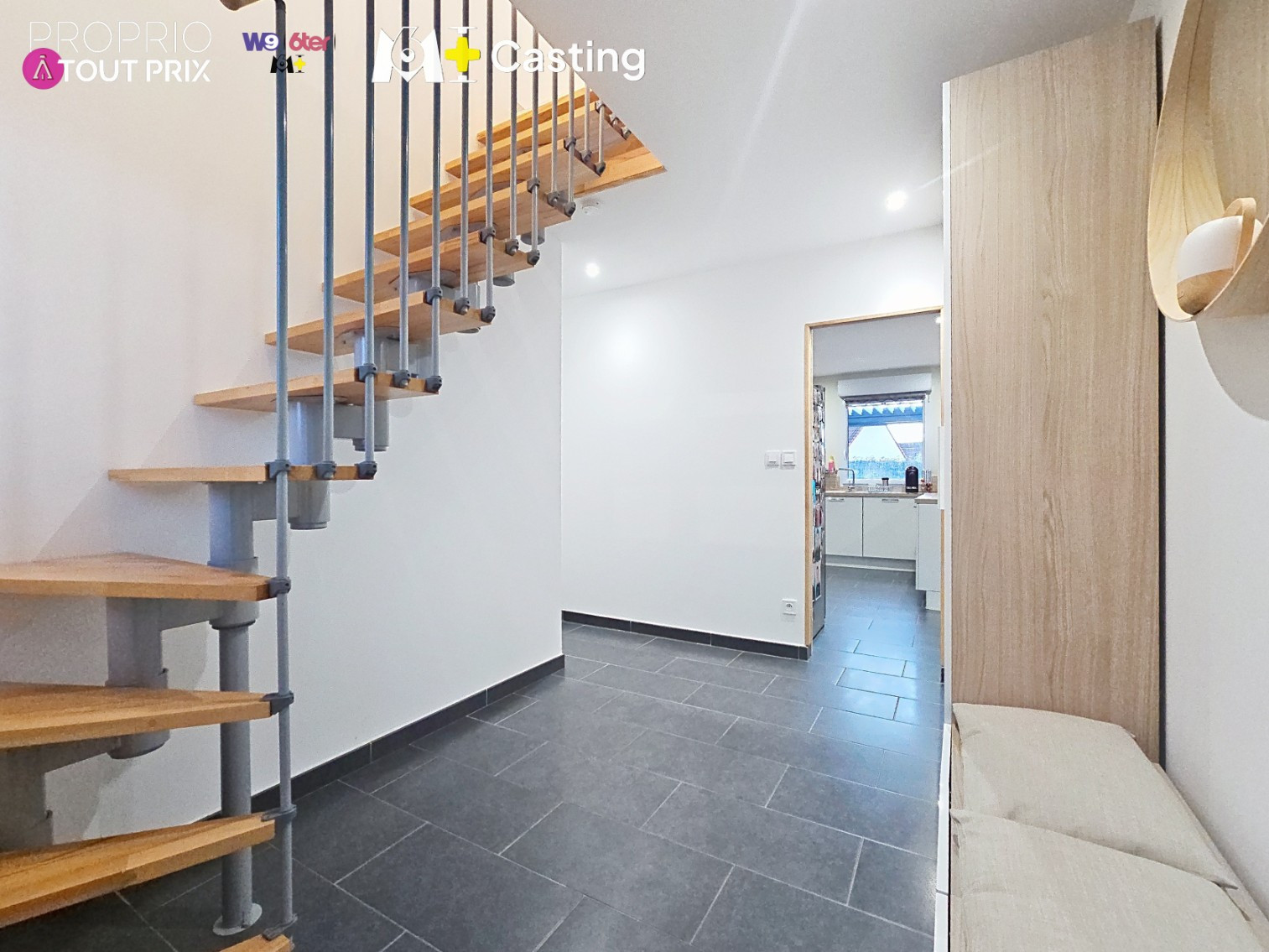 
                                                Vente
                                                 Magnifique Pavillon Individuel de Semi Plain-Pied