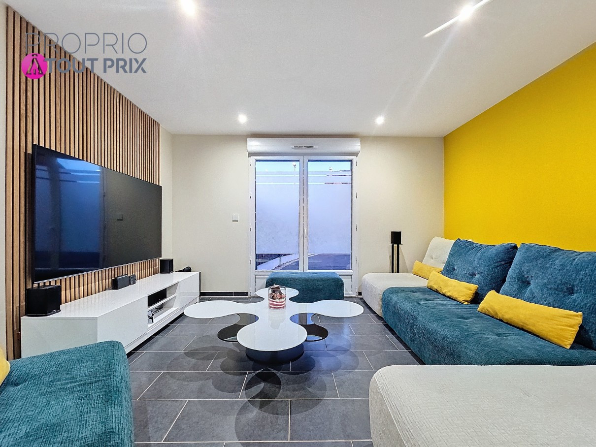 
                                                Vente
                                                 Magnifique Pavillon Individuel de Semi Plain-Pied