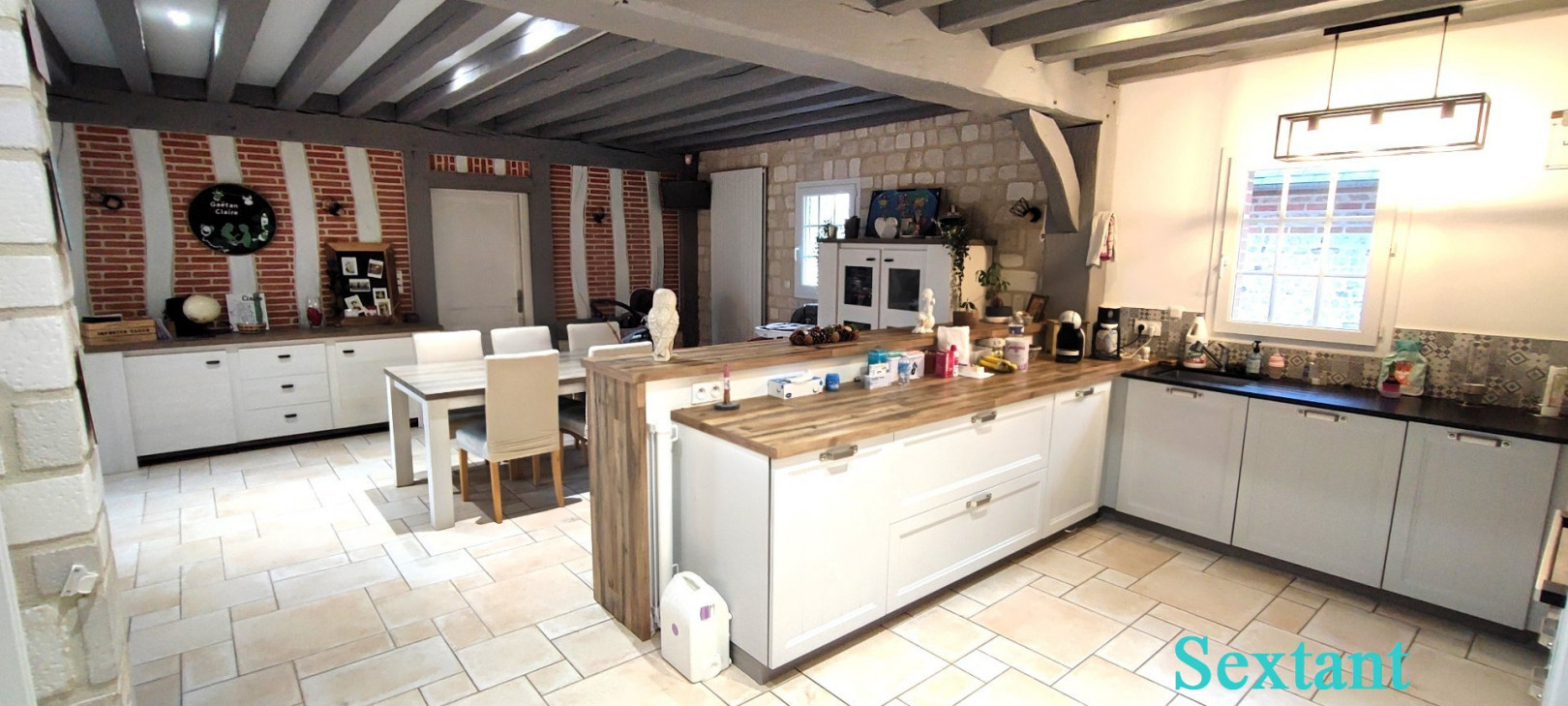 
                                                Vente
                                                 Magnifique propriété de 290 m2