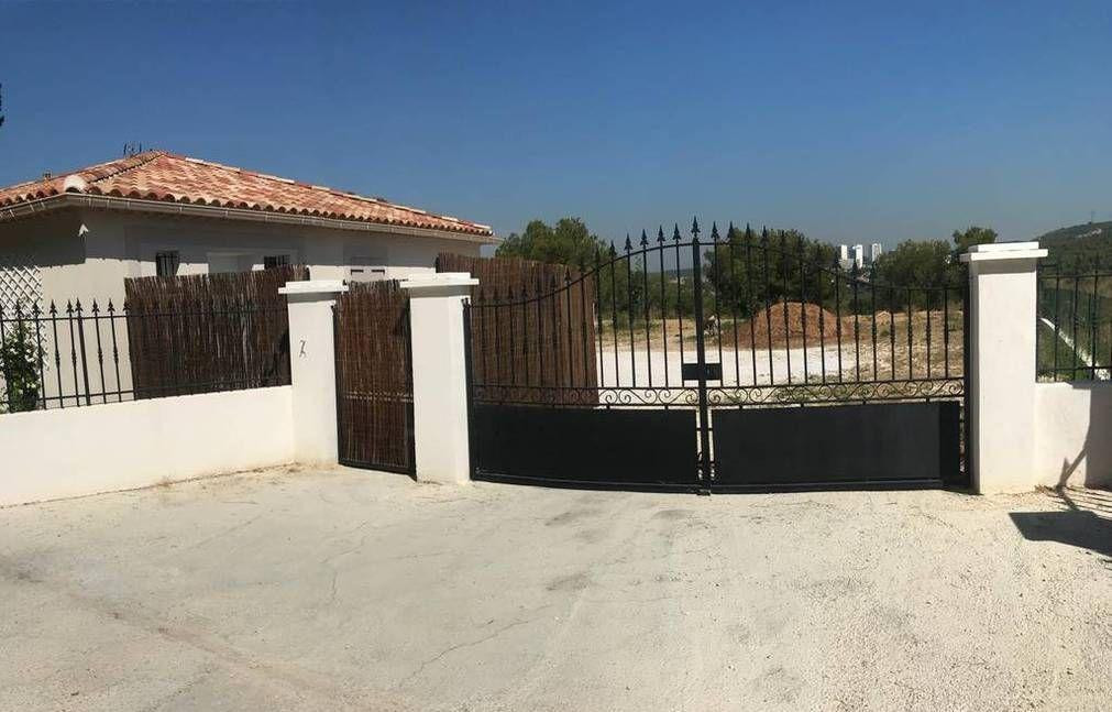 
                                                Location
                                                 Magnifique studio 24m2 au calme à Marseille 15ème