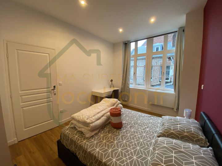 
                                                Location
                                                 Magnifique Studio idéal pour étudiants et jeune actifs