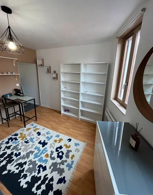 
                                                Location
                                                 Magnifique studio meublé 19m² hypercentre