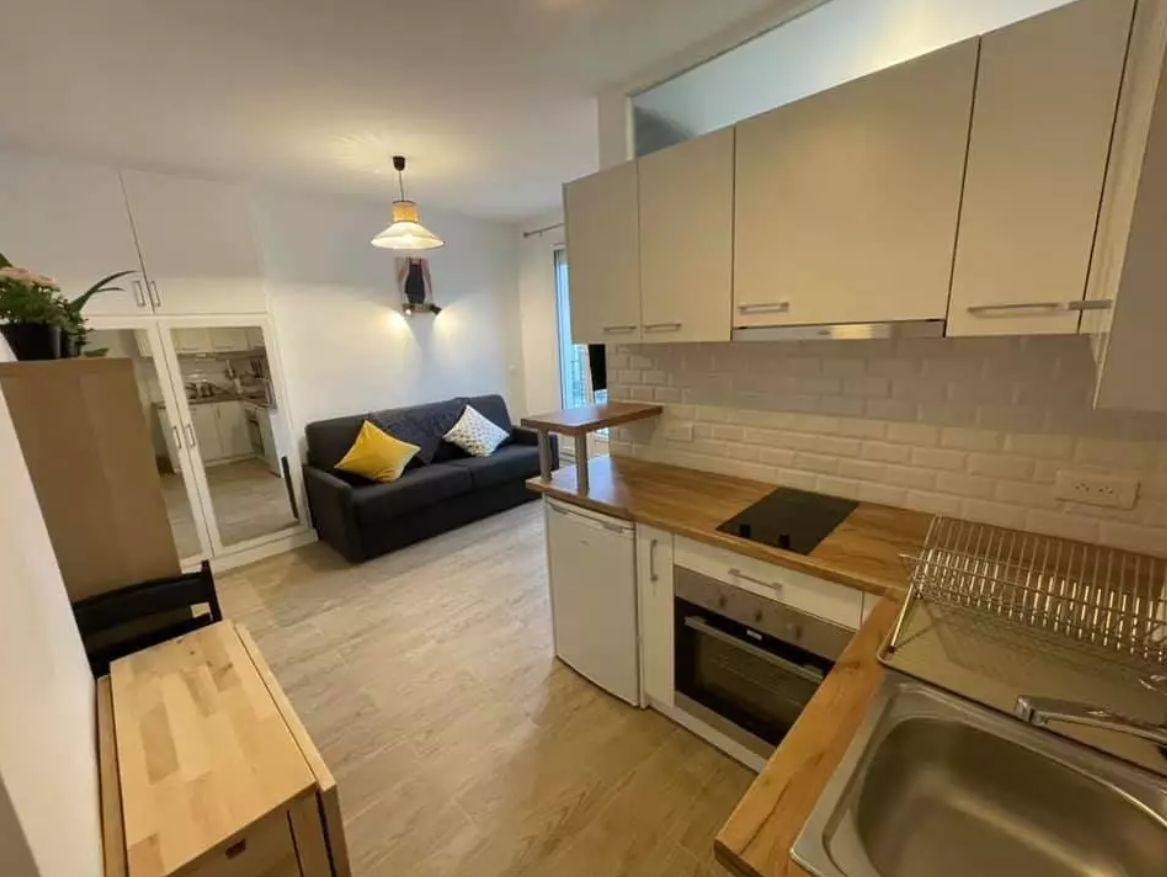 
                                                Location
                                                 Magnifique-T1-Paris